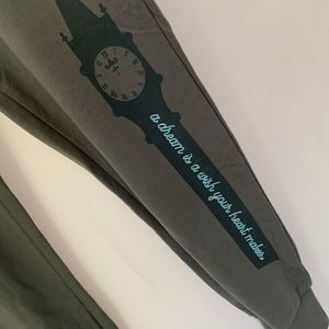 NWT Disney Jogger "Dream is a Wish Your Heart Makes" Clock Midnight Cinderella M